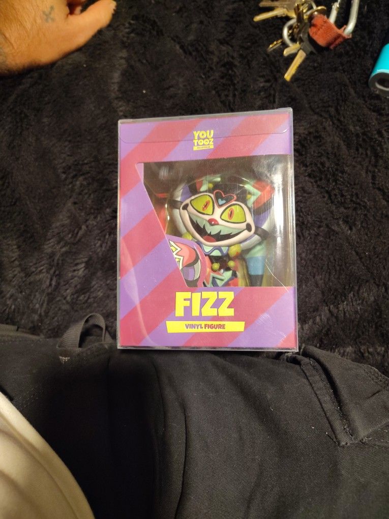FIZZ VINYL FIGURE