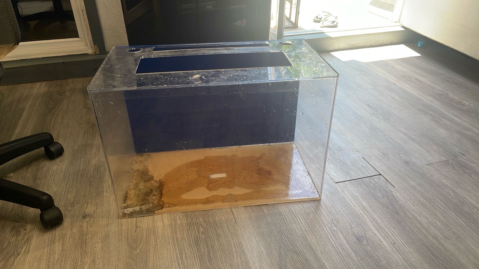 Acrylic Aquarium Fish Tank 21.6 Gallons