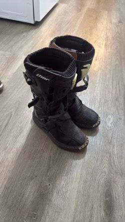 Thor kids dirtbike boots