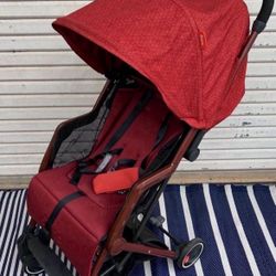 Diono Traverze Compact Stroller in red Linear