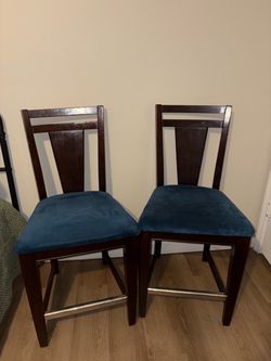 Set of 2 Counter Height Bar Chairs
