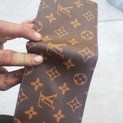 Louis Vuitton Men's Wallet Monogram