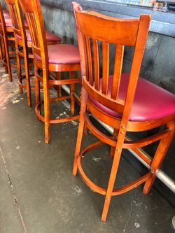 Bar stool