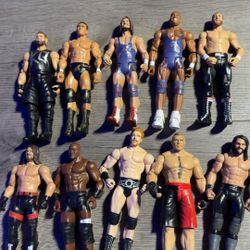 WWE BASIC FIGURE LOT