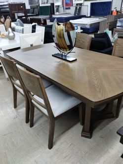 New Solid wood Dining Table Set - closeout price