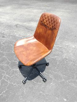 💺✨ WORK IN COMFORT & STYLE FOR LESS! ✨💺