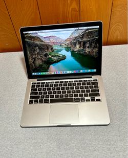 Apple MacBook Pro 13” Retina i5/8GB/256GB SSD $180