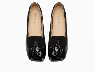 Empress: SQUARE TASSEL LOAFER black