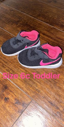 Toddler girl Nike ..