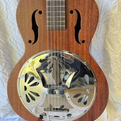 Gretsch G-9200 Boxcar Round-Neck resonator Guitar