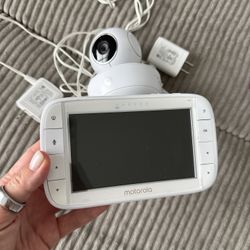 Motorola 5" Portable Video Baby Monitor