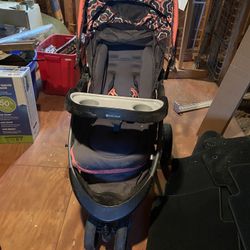 Stroller Dusty But Nothing Wrong with It