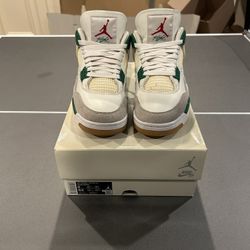 Jordan 4 SB Pine green 