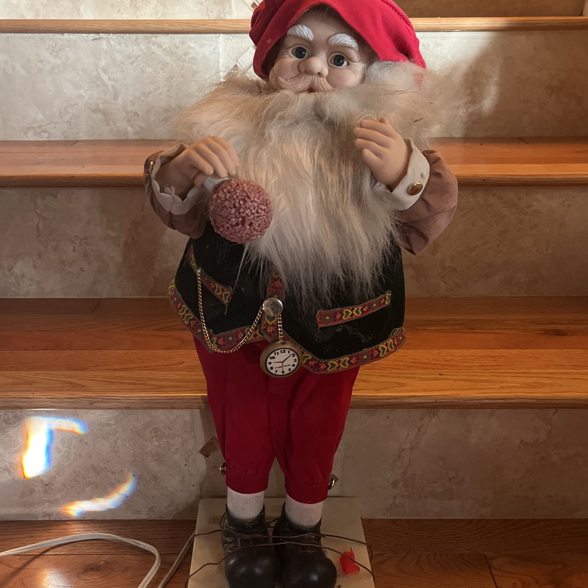 Antique Santa Moves