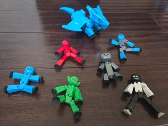 Stikbots Lot