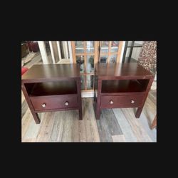 2 Soilds Wood End Tables W/Draws Good Quality
