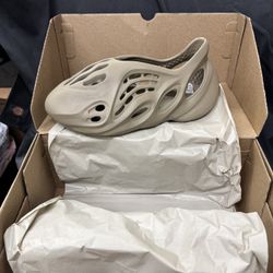 Adidas Yeezy Foam RNR Stone Taupe