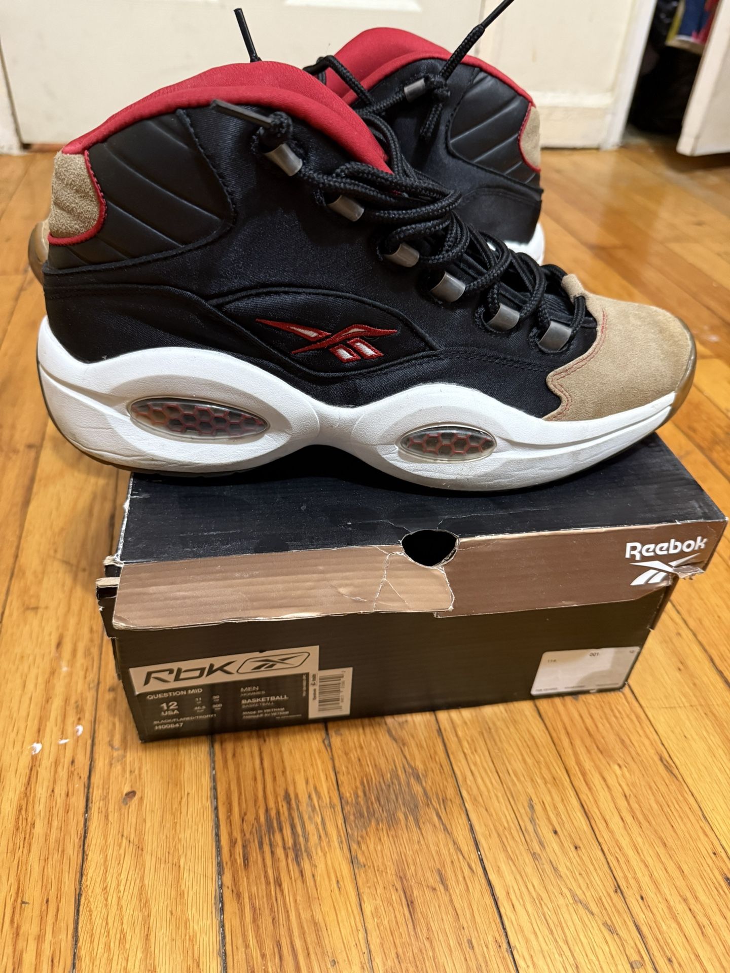 🔥 Reebok Question Mid “Allen Iverson” – Size 12 – $80 🔥