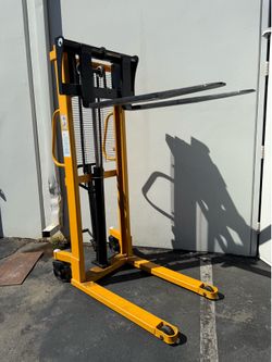 Pallet Lift Truck Semi-Electric Straddle Stacker - 63" Lift Pallet Jack