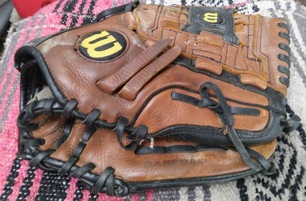 Wilson A500 Baseball Glove 