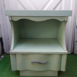 Solid Wood Side/ End Table With Drawer