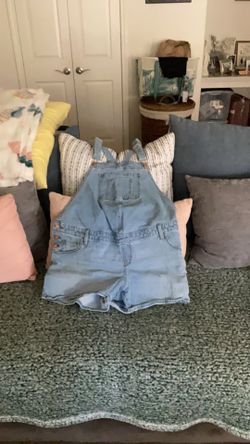Short overalls