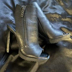 DKNY / Black/ Dua Leather Peep Toe Booties/ Size 5M