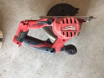 Milwaukee cordless saw