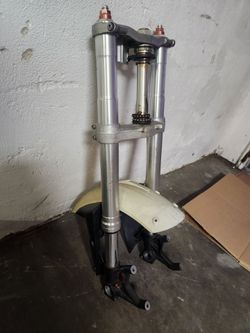 2005 NINJA ZX636R ZX6R FORKS  COMPLETE