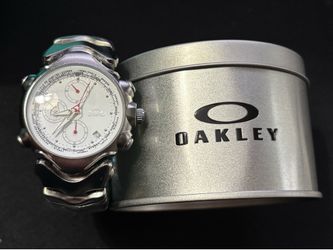 Oakley watch ( read description )