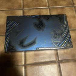 Mega Charizard Ultimate Premium Collection 