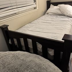 Pottery Barn Kids Twin Bed