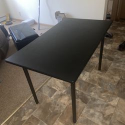 TABLE WITH CHAIR