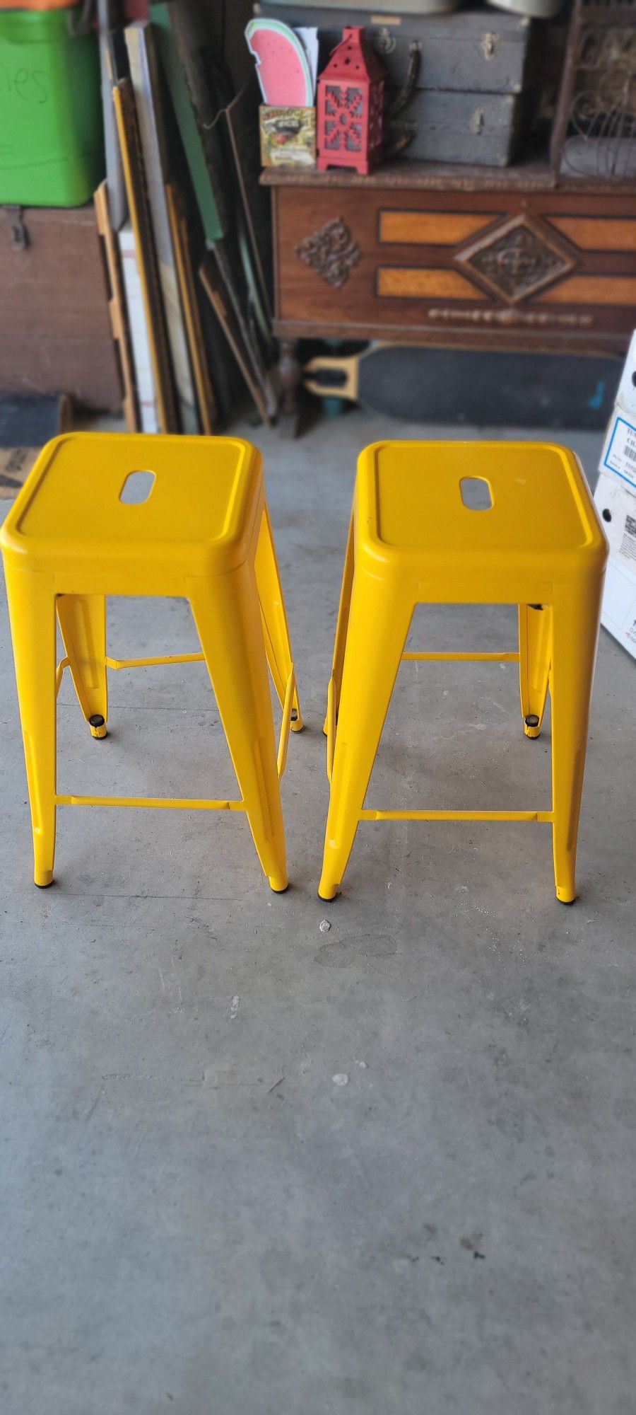  Bar Stools