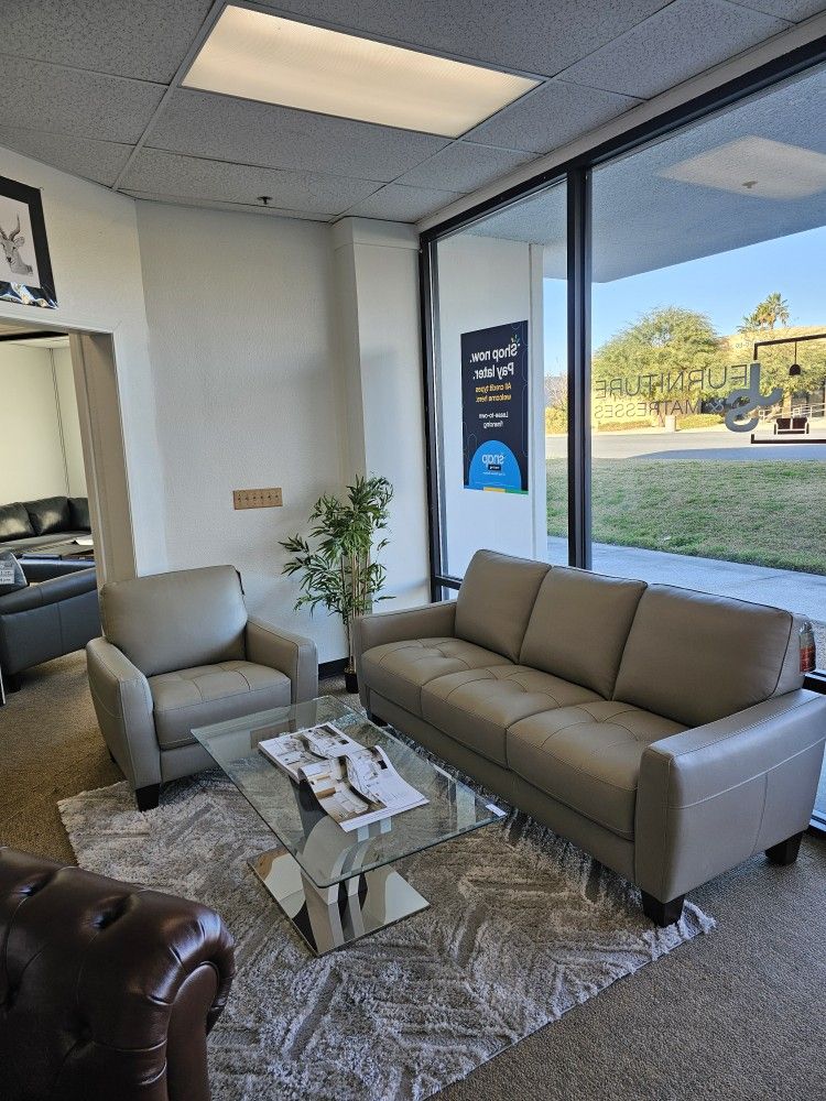 Leather Sofa - Galligher