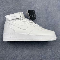 High Top Nike Air Force One’s 