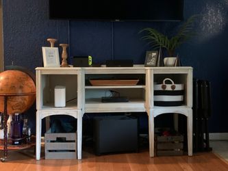 Buffet/Entertainment Center