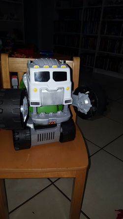 Talking garbage truck