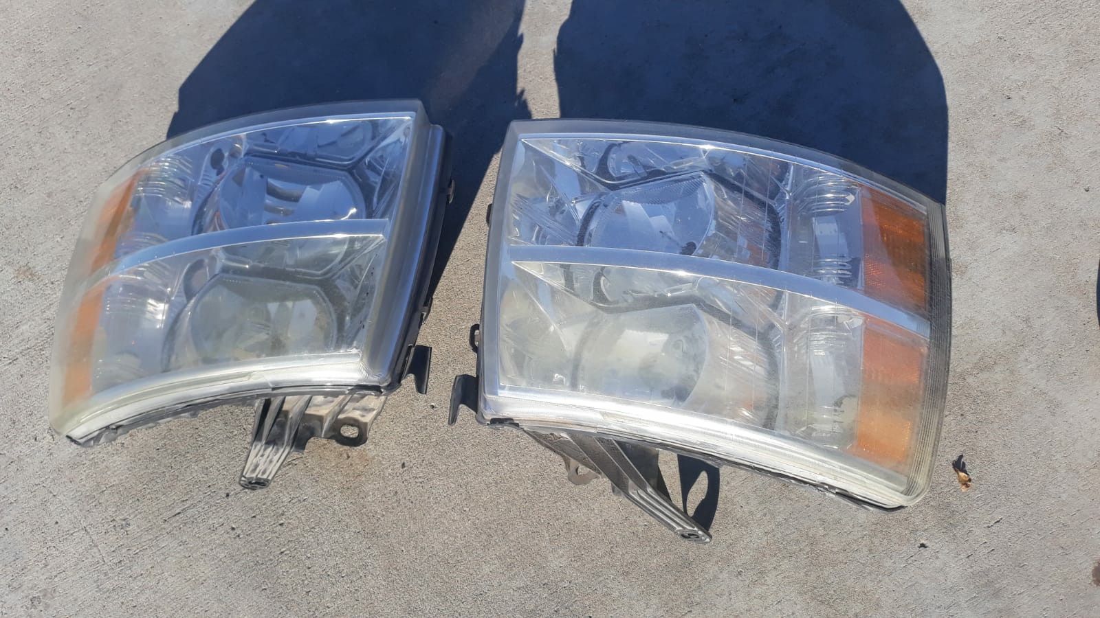 Headlights for a Chevy silverado pick up truck 2007