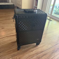 Rolling Make Up Train Case