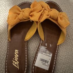 New Womens Size 7 Yellow Bow Sandals