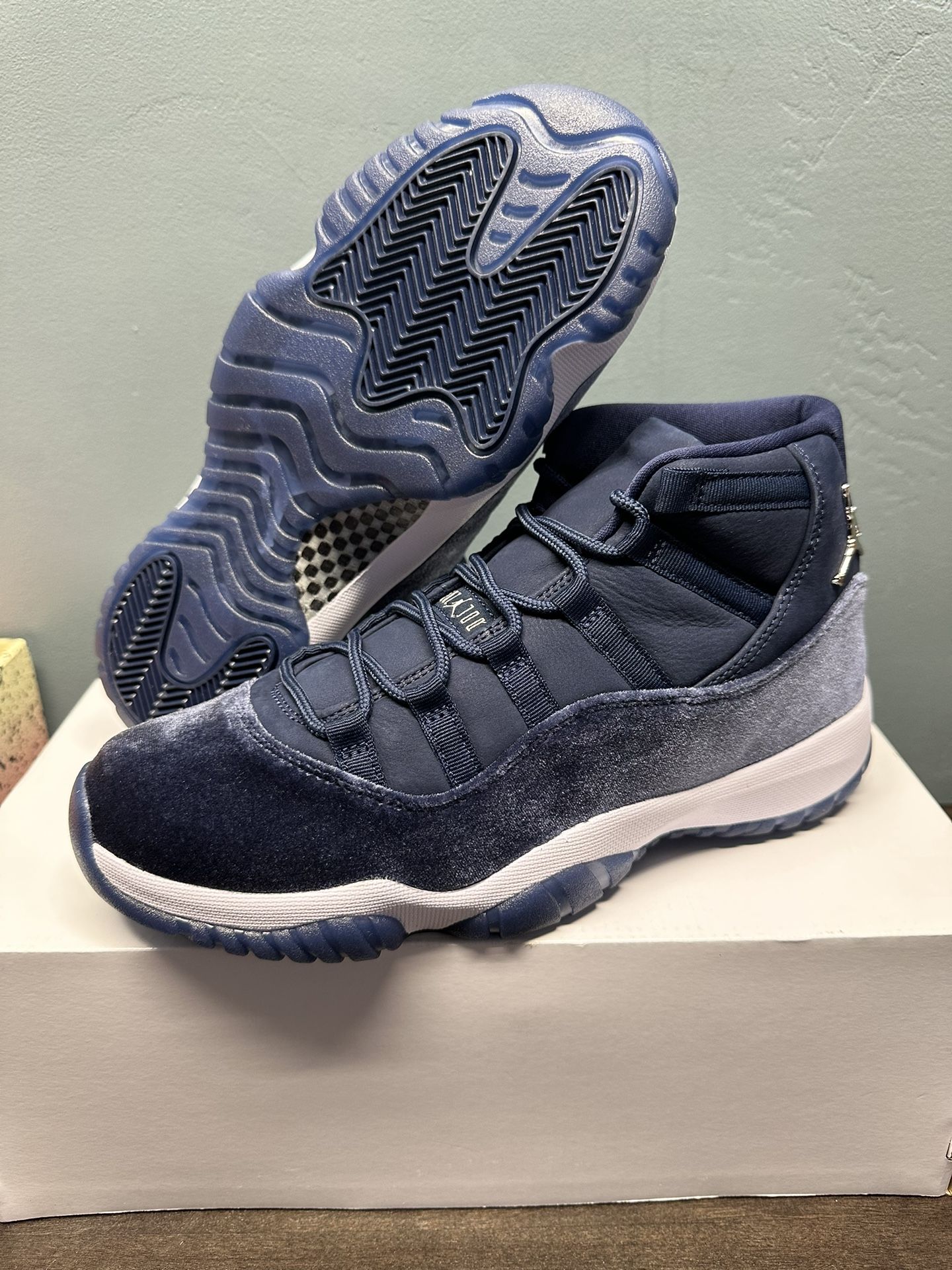 Jordan 11 Midnight Navy