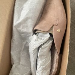 UGGs  Mules 