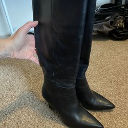Size 6.5 Vince Camuto Boots 