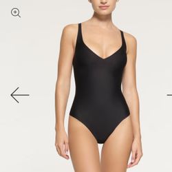 SKIMS BODY CORE SCULPT PLUNGE THONG BODYSUIT I ONYX