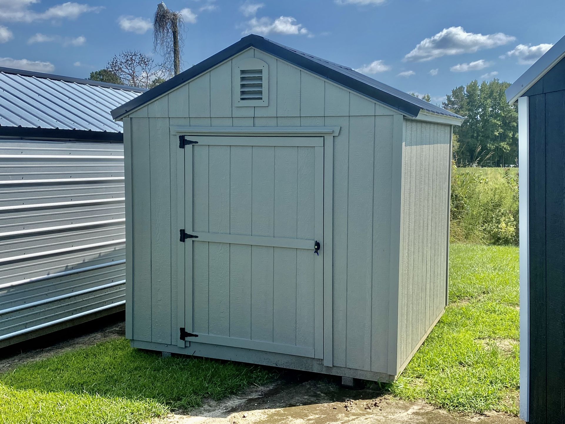 8x8 Utility Shed w/electric 