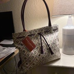 Dooney And Bourke Shoulder Bag 