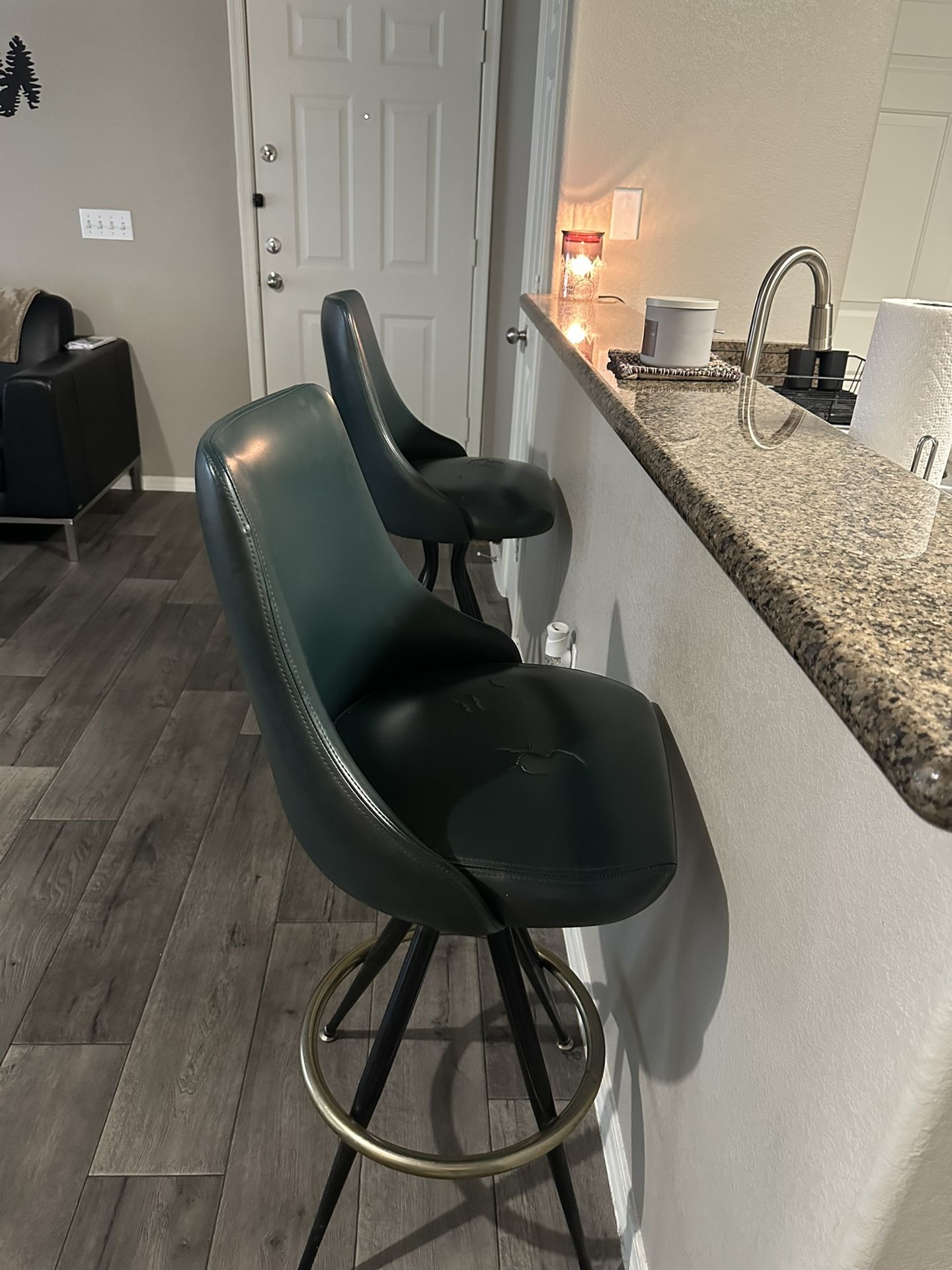 Swivel Bar Stools
