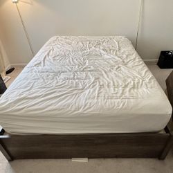 Wooden Queen Bed Frame With Drawers 