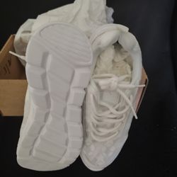 Tennis Shoes